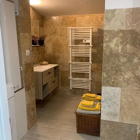 Bed & Breakfast Standing Duplex Full Equipements Ideal Moyen Sejours Le Thor